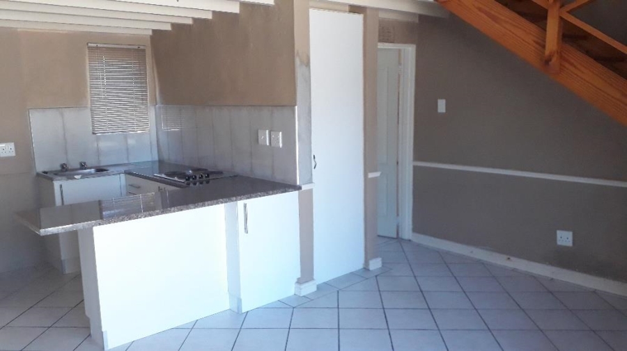 To Let 1 Bedroom Property for Rent in Humewood Eastern Cape